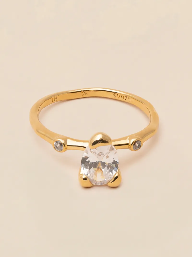YLVA LI Embla Ring Crystal – Guld>Ringar